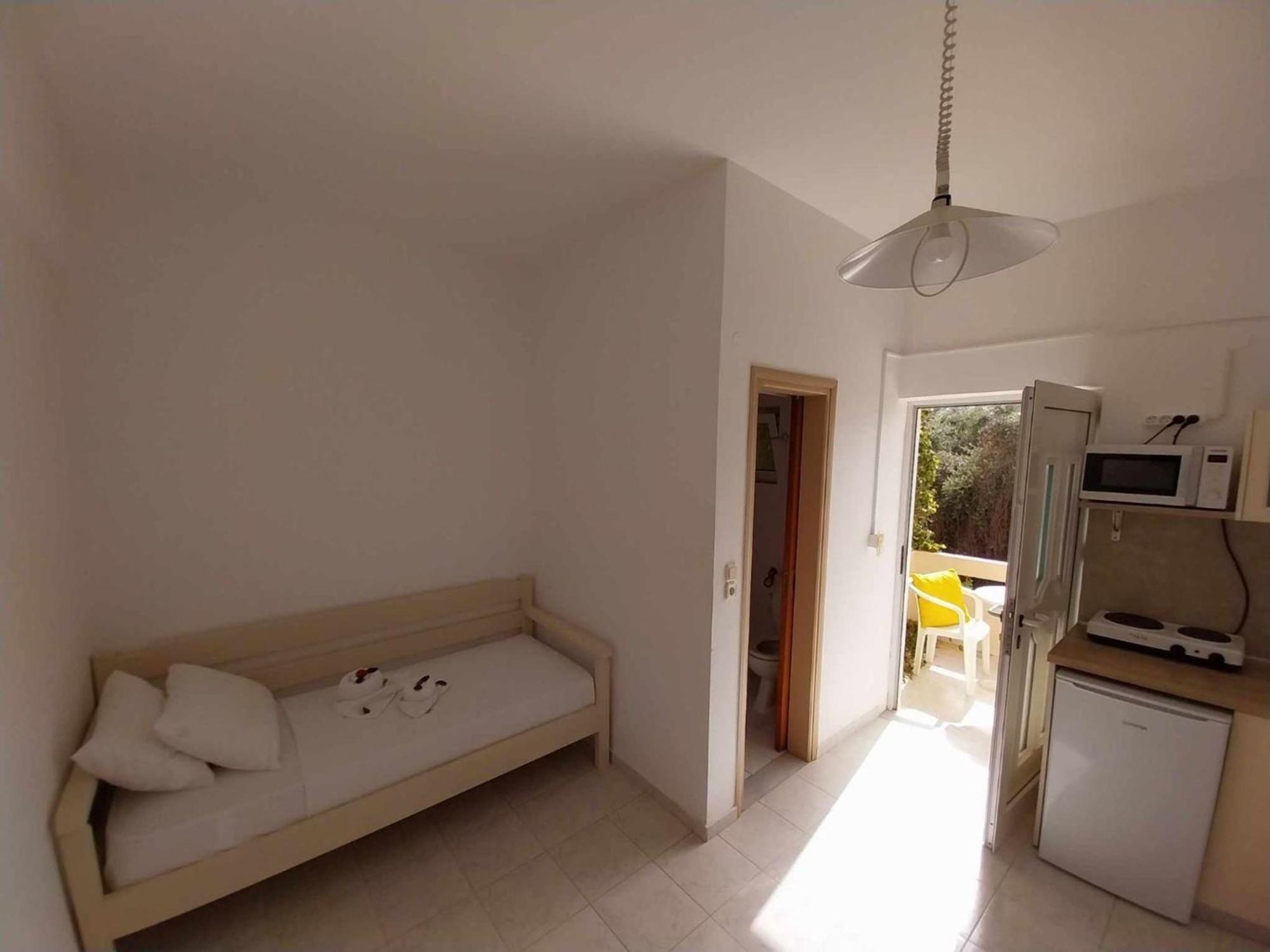 Litinas Apartments With Pool Agia Marina Buitenkant foto