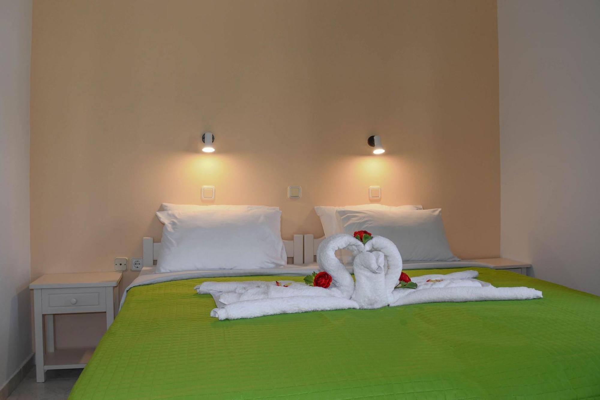 Litinas Apartments With Pool Agia Marina Buitenkant foto