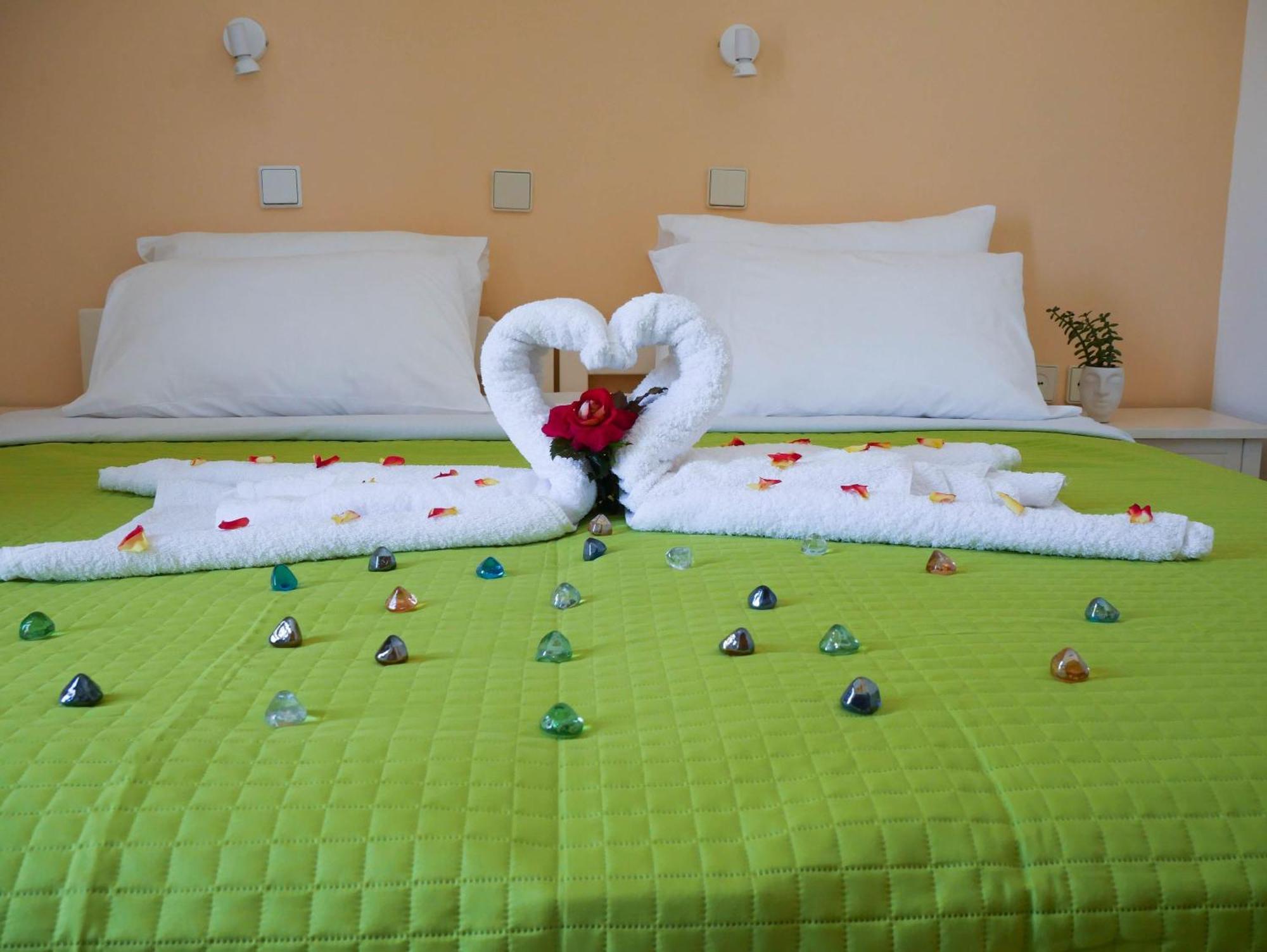 Litinas Apartments With Pool Agia Marina Buitenkant foto