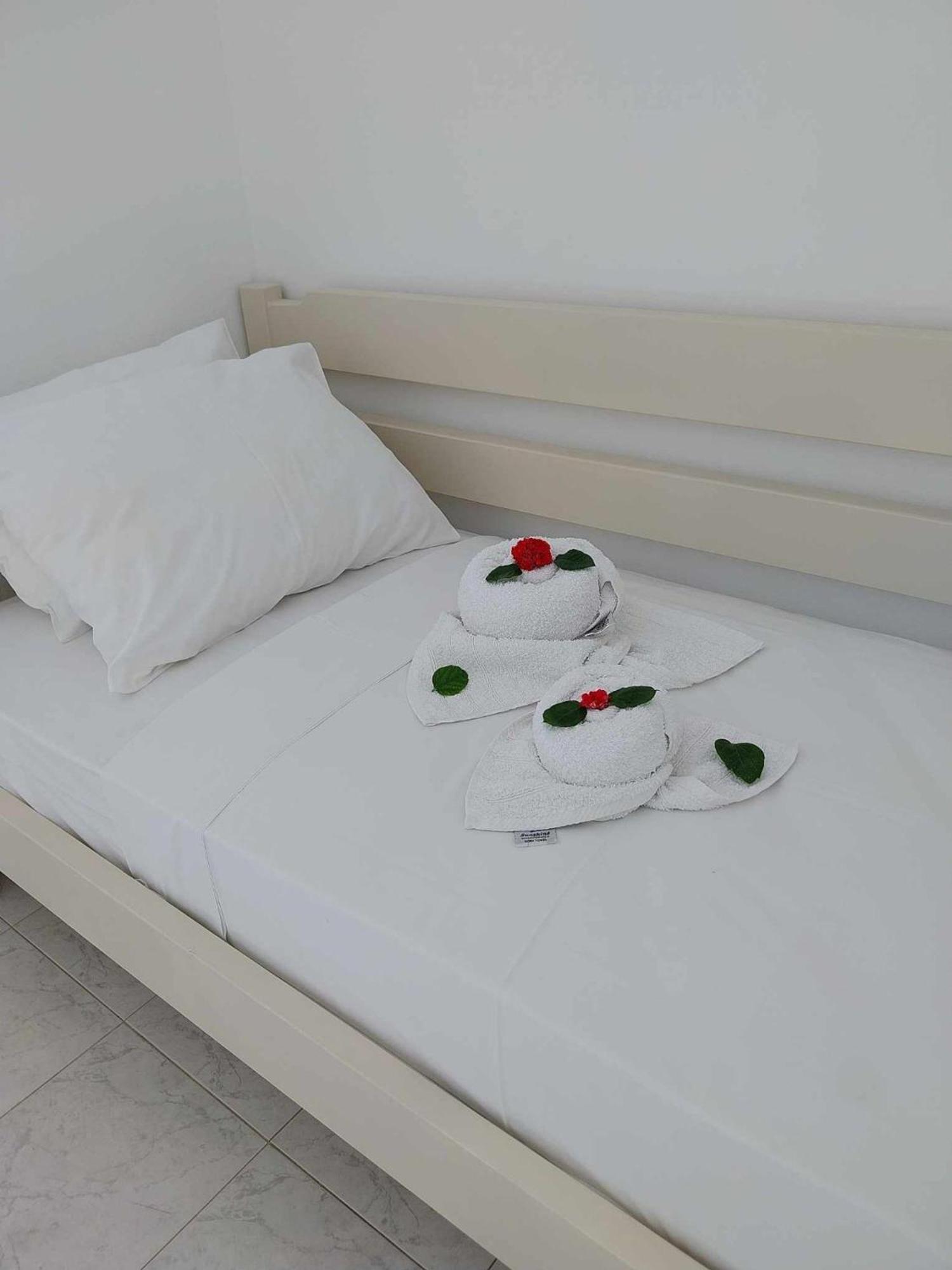 Litinas Apartments With Pool Agia Marina Buitenkant foto