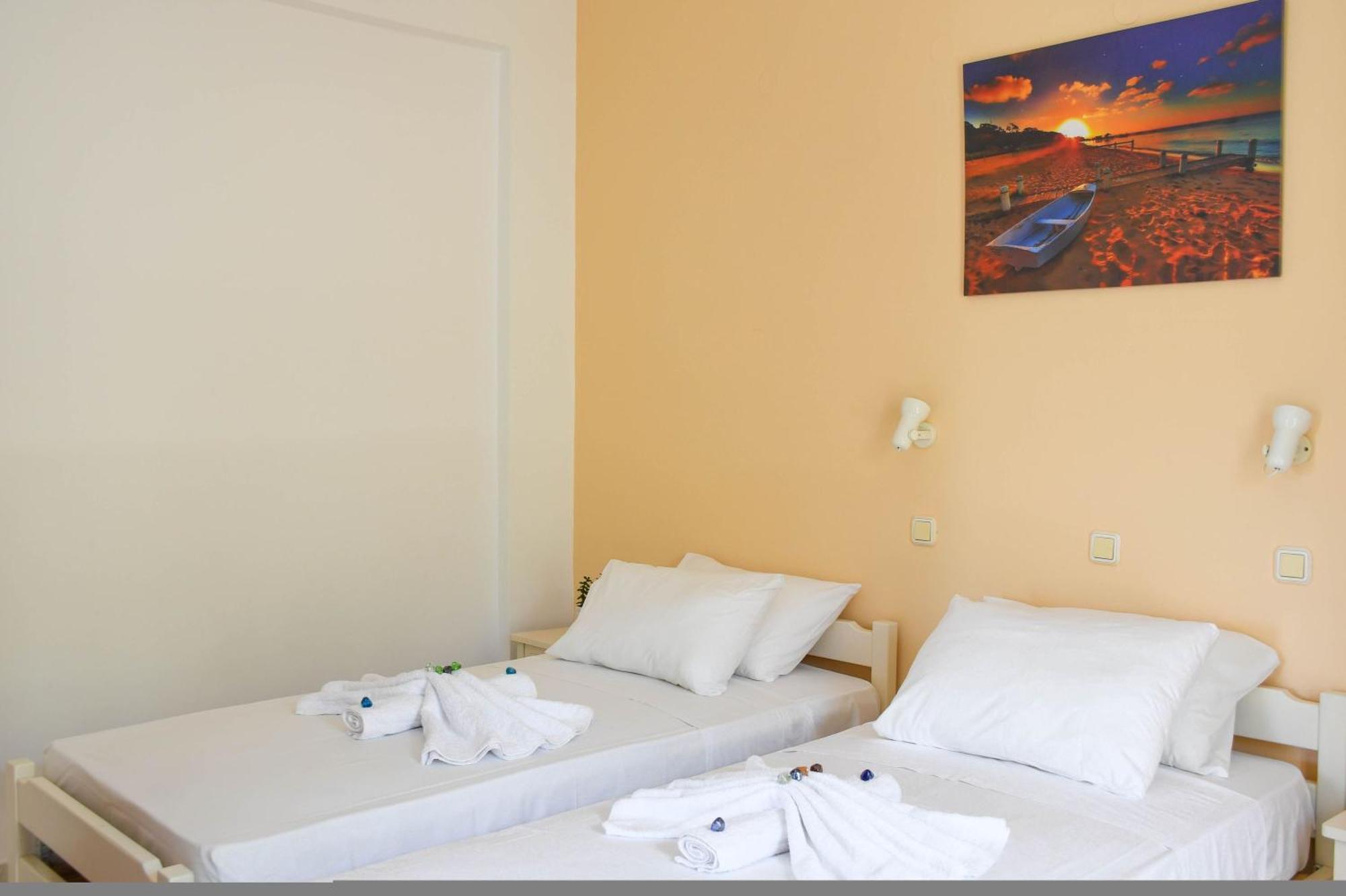 Litinas Apartments With Pool Agia Marina Buitenkant foto