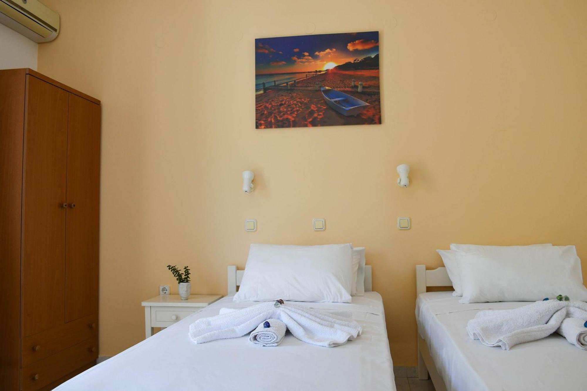 Litinas Apartments With Pool Agia Marina Buitenkant foto