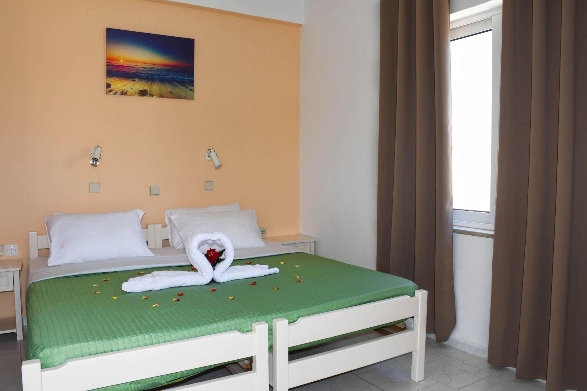 Litinas Apartments With Pool Agia Marina Buitenkant foto