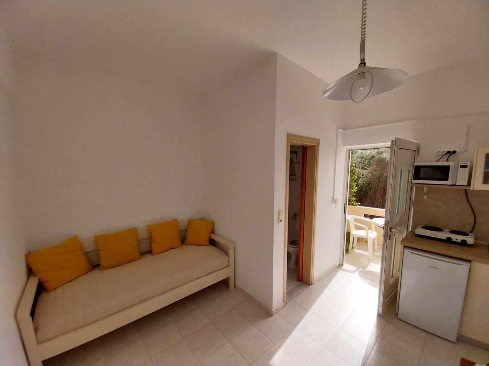 Litinas Apartments With Pool Agia Marina Buitenkant foto