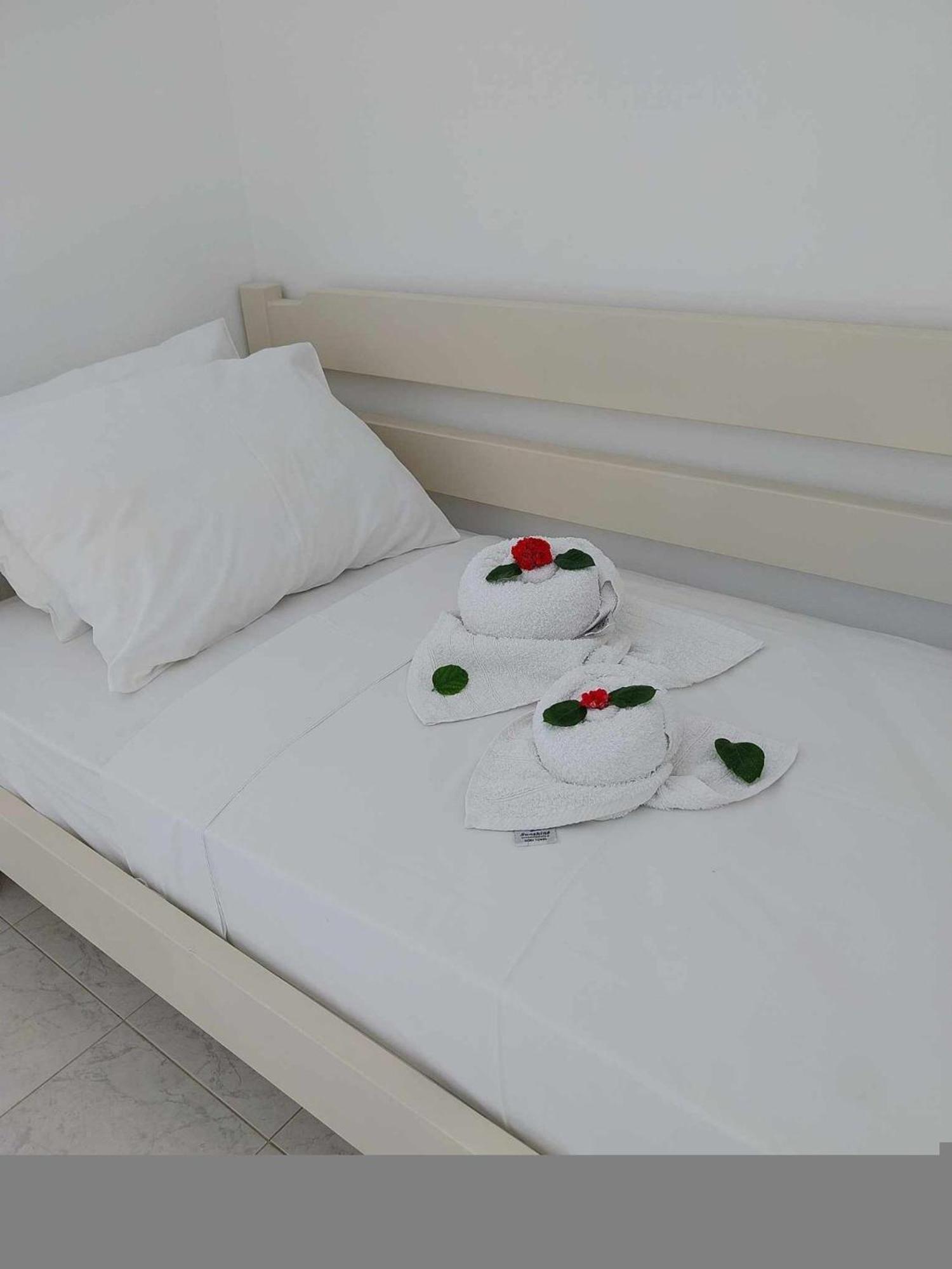Litinas Apartments With Pool Agia Marina Buitenkant foto