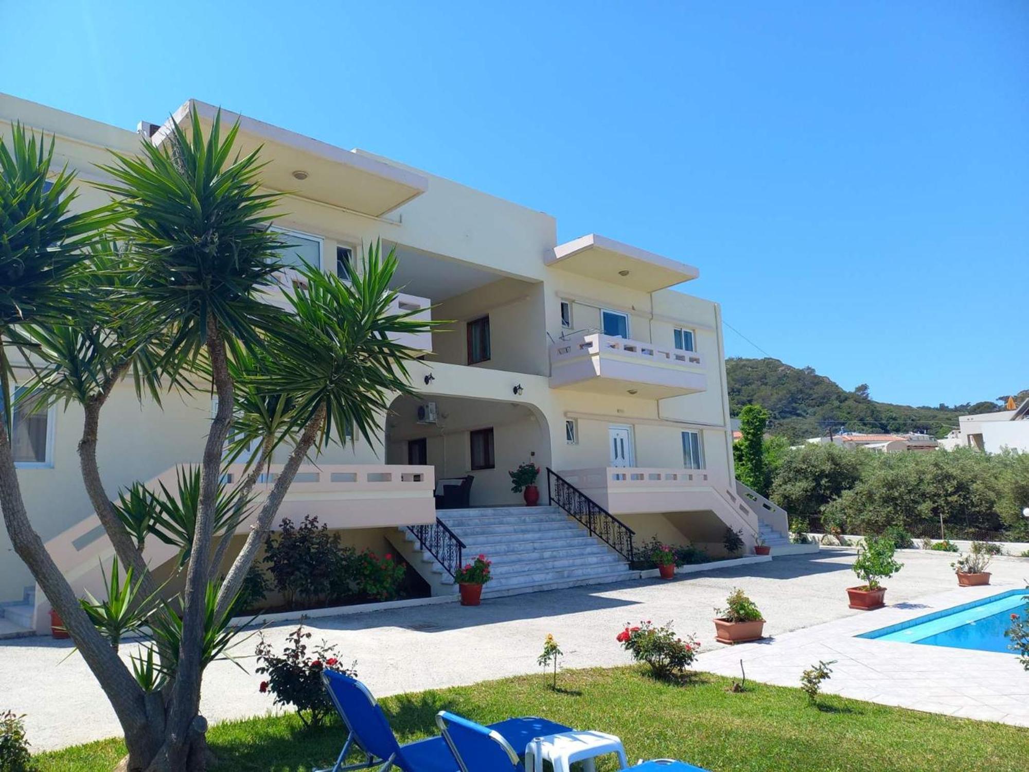 Litinas Apartments With Pool Agia Marina Buitenkant foto